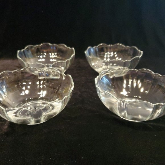 ARCOROC Bengale Scalloped Clear Glass 4.75” Bowls ~ Set Of 4 - Picture 2 of 6